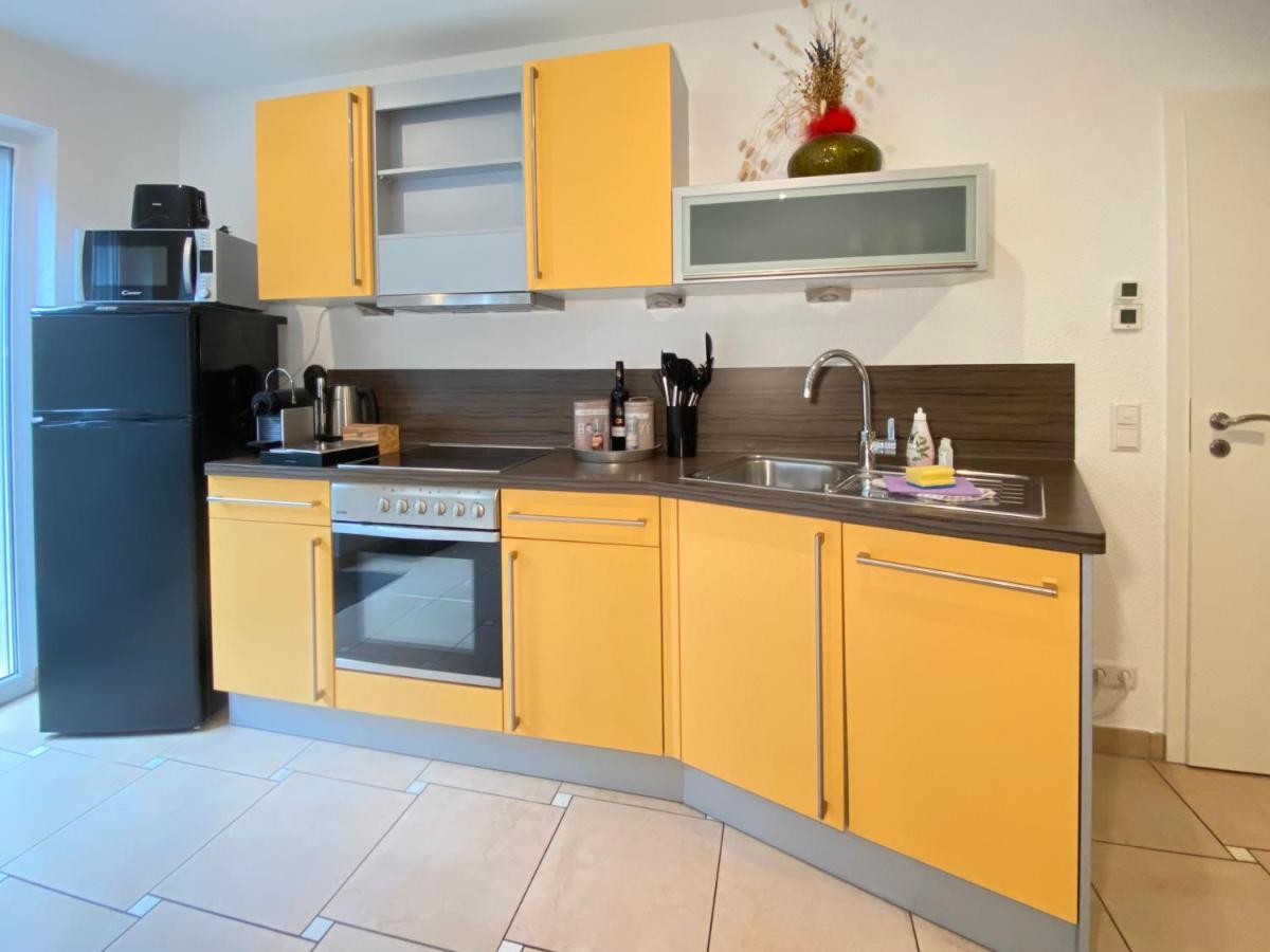 2 Zimmer Apartment, 70 Qm, Max 4 Pers, Private Terasse, 2 Parkplaetze, Internet 250 Mbit 加特林根 外观 照片