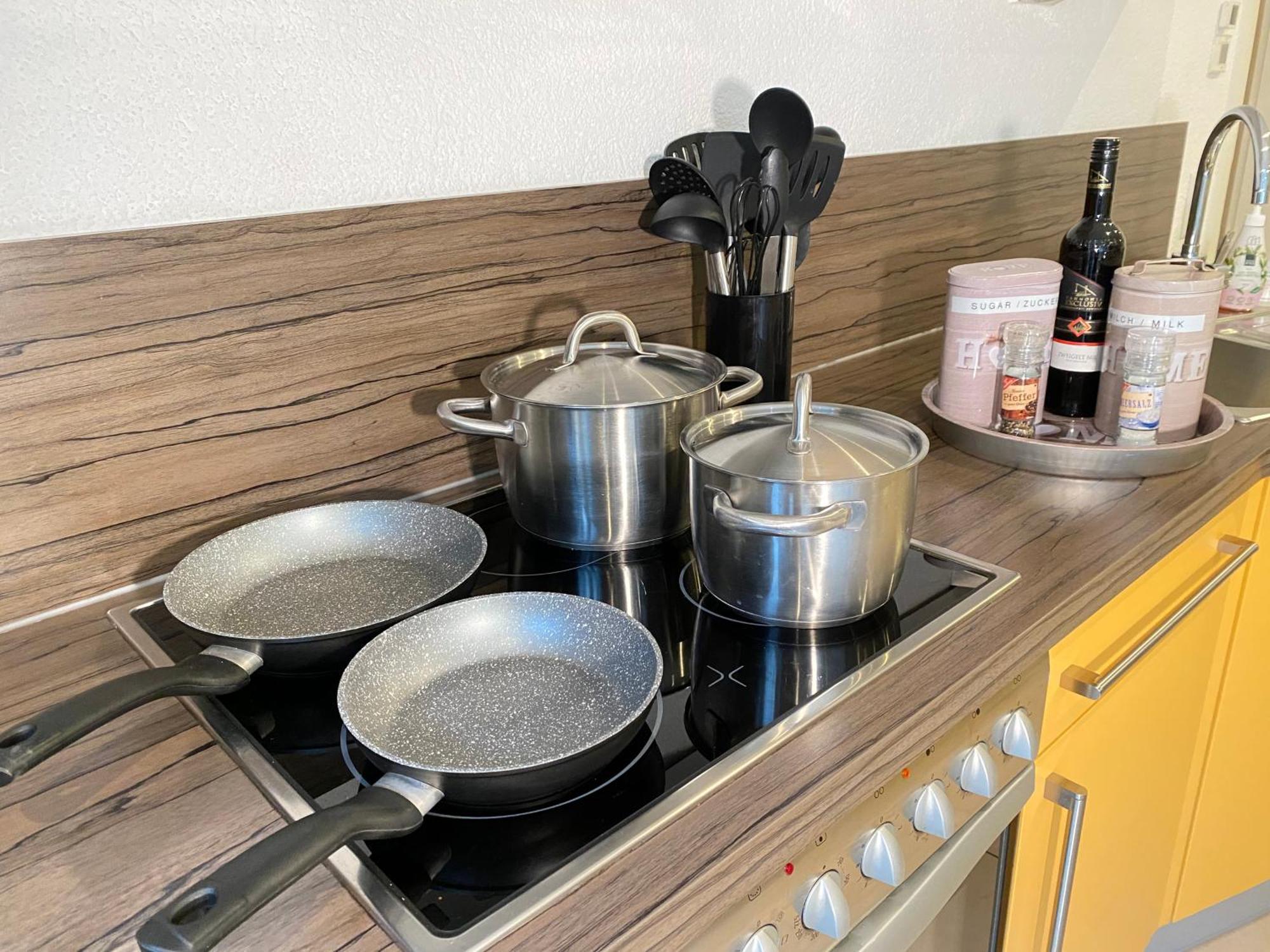 2 Zimmer Apartment, 70 Qm, Max 4 Pers, Private Terasse, 2 Parkplaetze, Internet 250 Mbit 加特林根 外观 照片