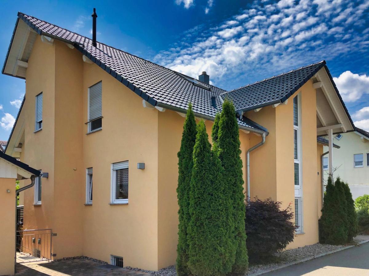 2 Zimmer Apartment, 70 Qm, Max 4 Pers, Private Terasse, 2 Parkplaetze, Internet 250 Mbit 加特林根 外观 照片