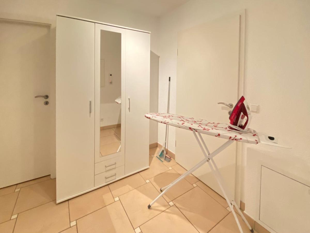 2 Zimmer Apartment, 70 Qm, Max 4 Pers, Private Terasse, 2 Parkplaetze, Internet 250 Mbit 加特林根 外观 照片