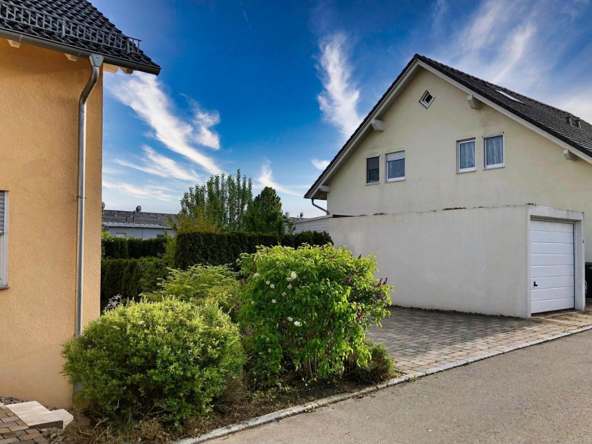 2 Zimmer Apartment, 70 Qm, Max 4 Pers, Private Terasse, 2 Parkplaetze, Internet 250 Mbit 加特林根 外观 照片